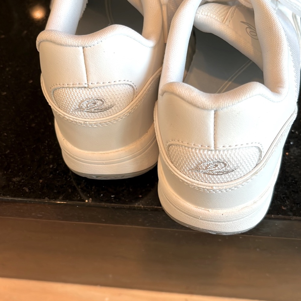Easy Spirit Estourrun Athletic Sneakers White Shoes Womens 6 New in Box - Picture 4 of 12